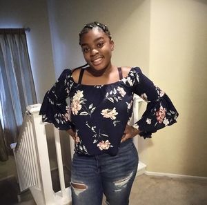 Meet your Posher, Crystal